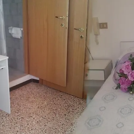 Hotel Garda 2*