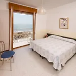 Garda Hotel 2*