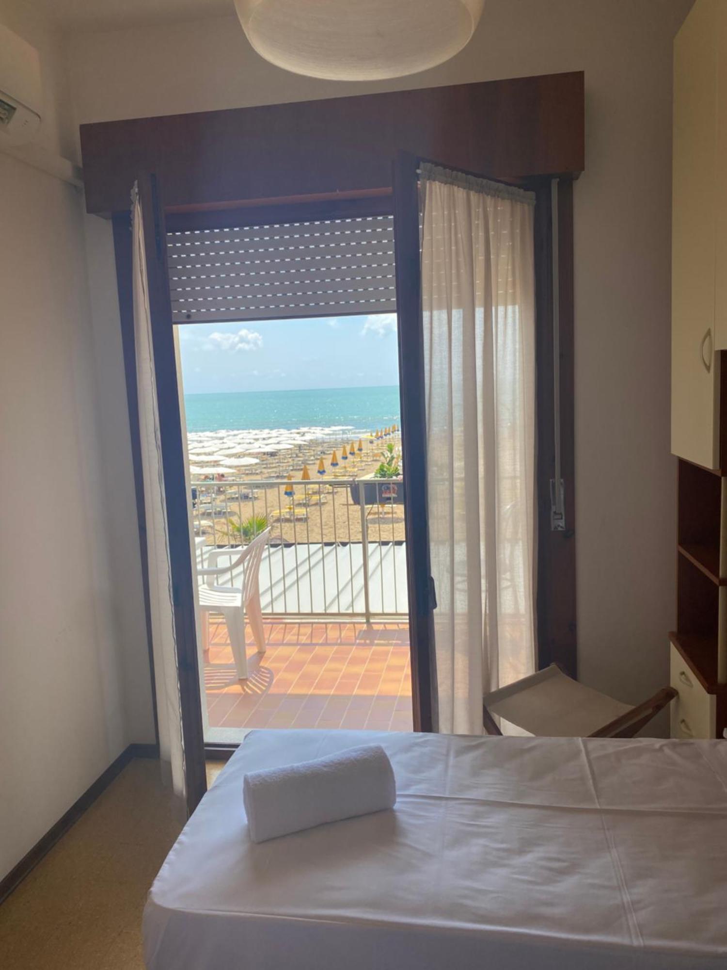 Garda Hotel 2*