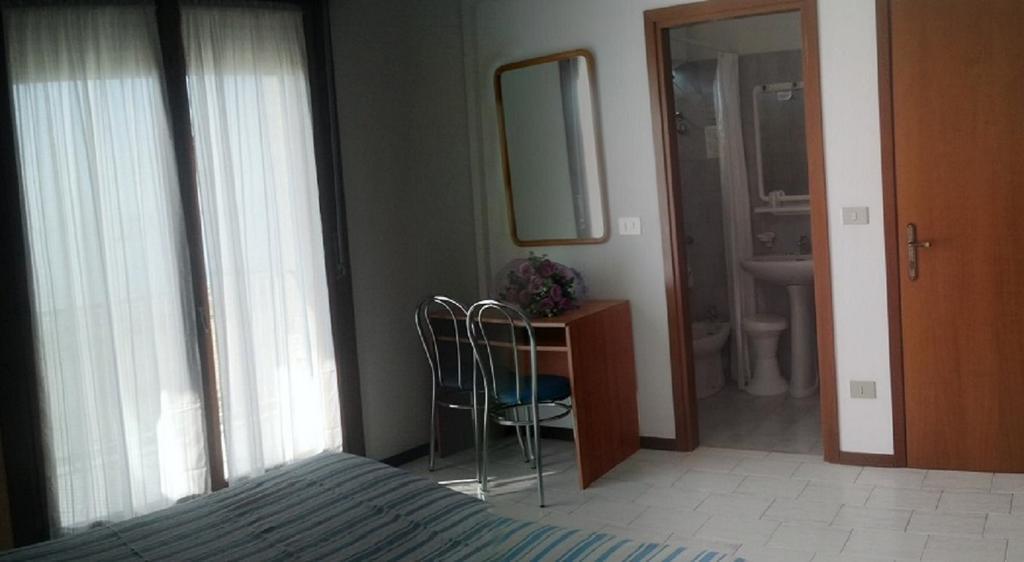Garda Hotel 2*